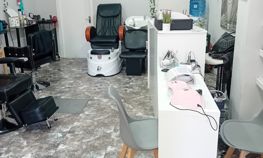 Image 2: 3, 6 o 9 sesiones combinadas con cavitación y masaje reductor manual