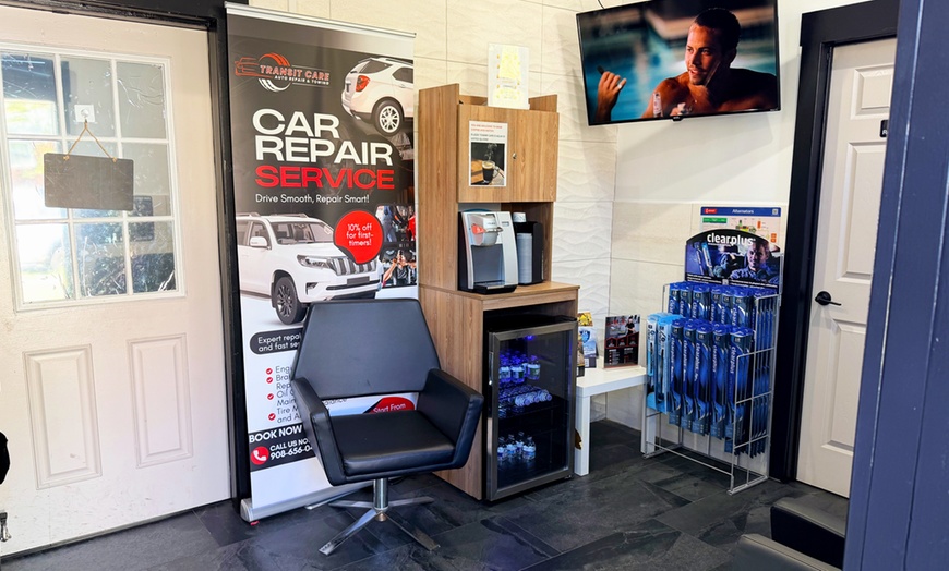 Image 4: Drive Smooth Everyday: Full Synthetic Oil Change with Standard Filter