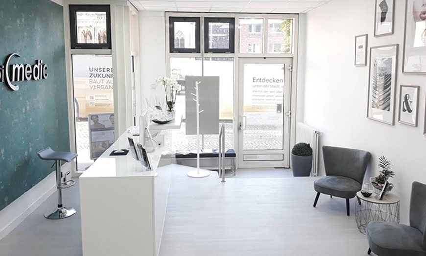 Image 5: Bis zu 55% Rabatt auf den Pediküre bei MRA-PODIATRY