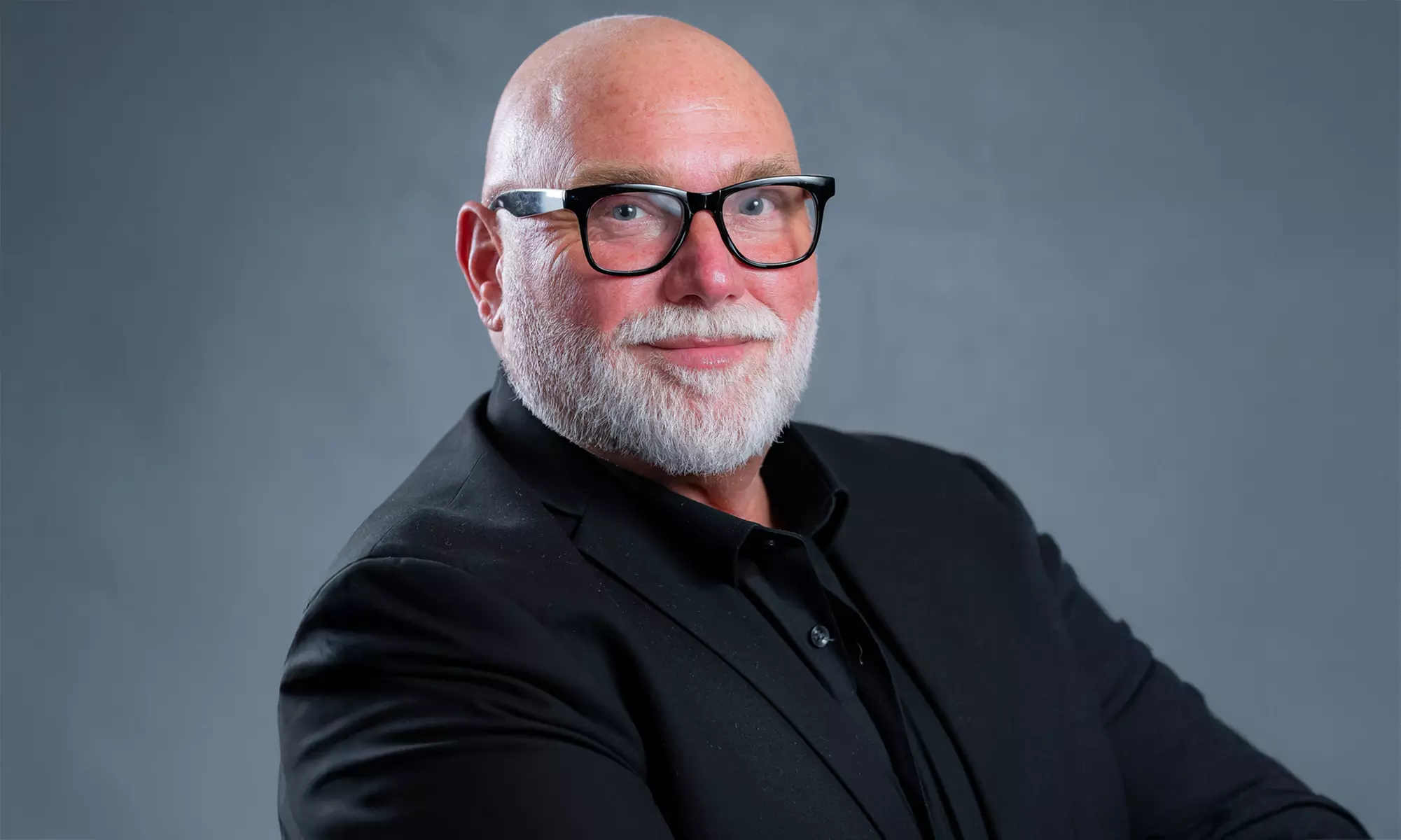 Pro Photography Sessions – 30-Min Headshots or 60-Min Studio