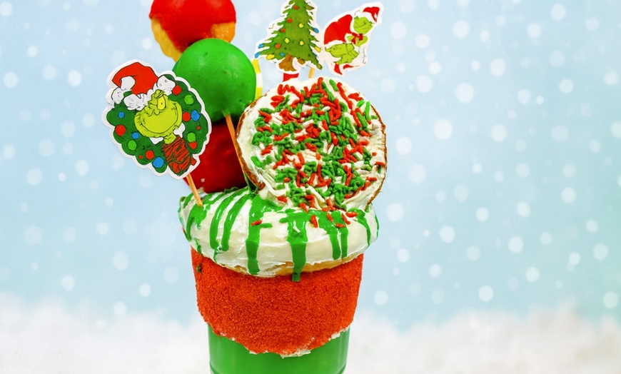 Image 8: $100 Dining Credit or NYE Open Bar Party at Sugar Factory Las Vegas (Up to 31% Off)