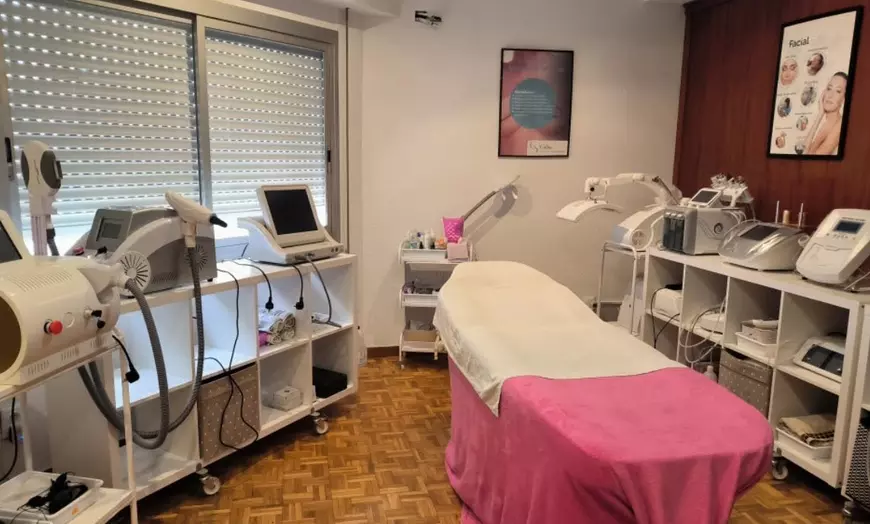 Image 3: 3 o 6 sesiones de cavitación, presoterapia, lipoláser y masaje 