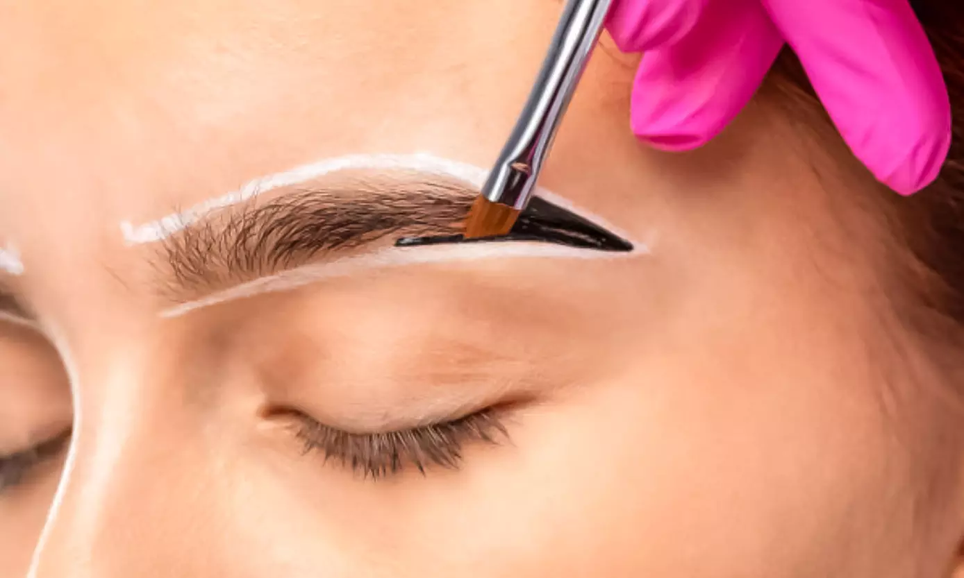 Pestañas y cejas definidas con lifting, tinte o laminado