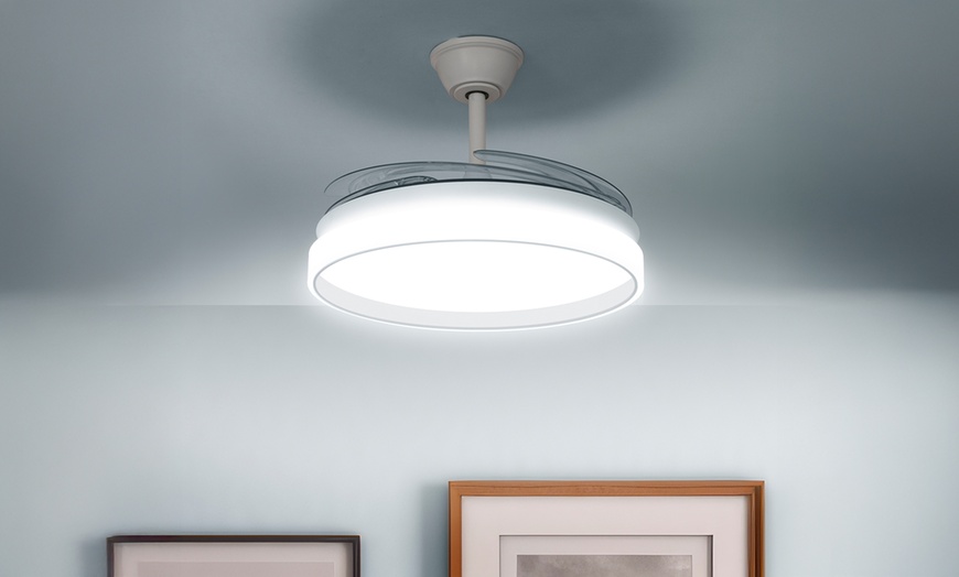 Image 2: InnovaGoods Deckenventilator mit LED-Licht