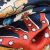 Image 14: Foulard en soie avec motif 