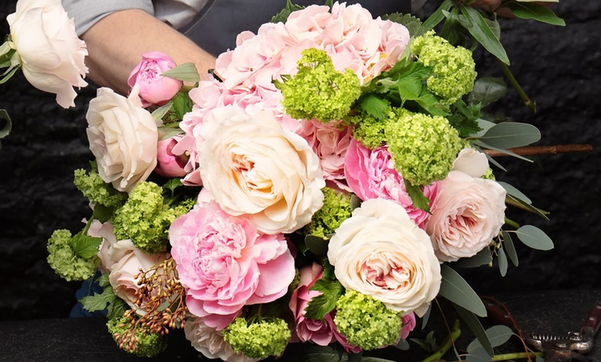 Image 2: 25% off Flowers & Plants for Someone Special from Fleur De Luxe