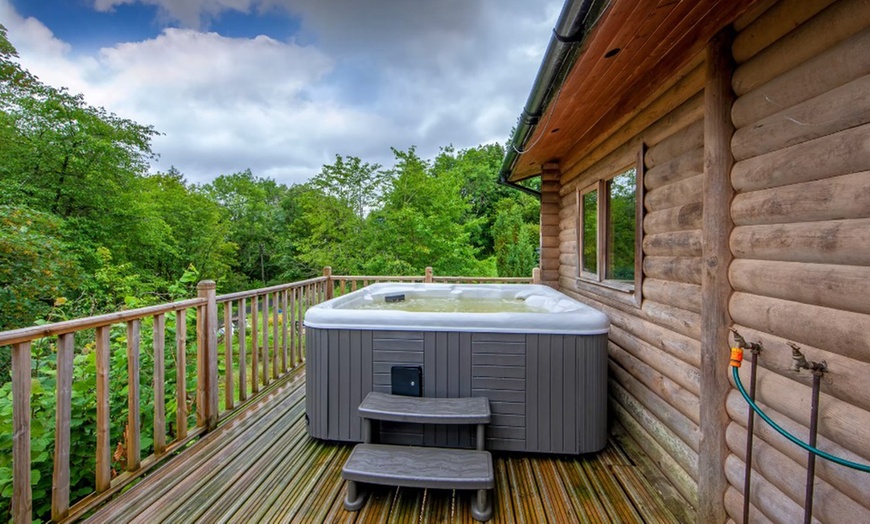 Image 6: Portsonachan – 2-3 Nights for Up to 6 with Optional Hot Tub & Sauna