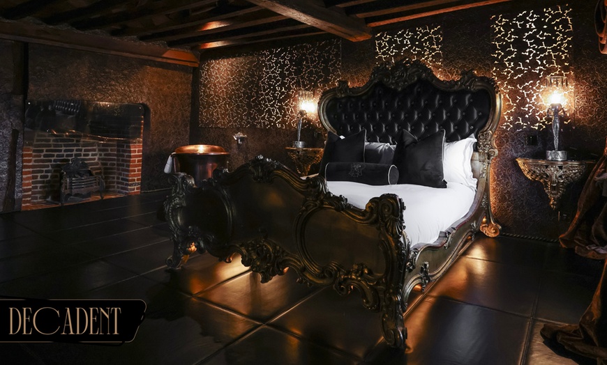 Image 18: Beaconsfield or Stadhampton: 5* Luxurious Hotel Break with Breakfast