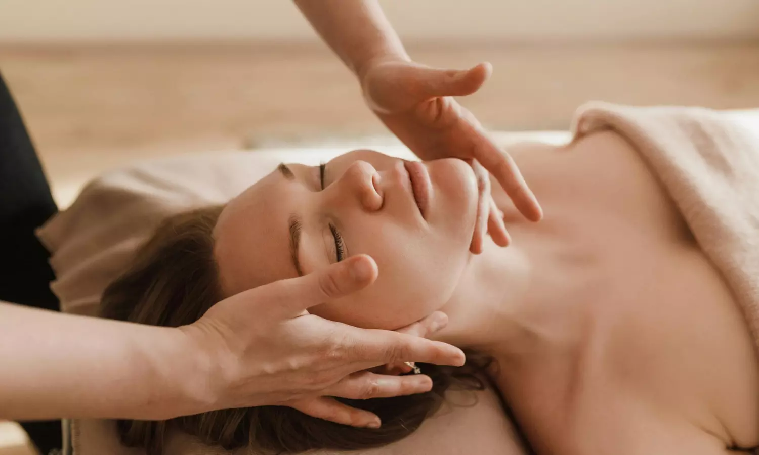 60 Min Massage or 105 Min Pamper Package for One Person