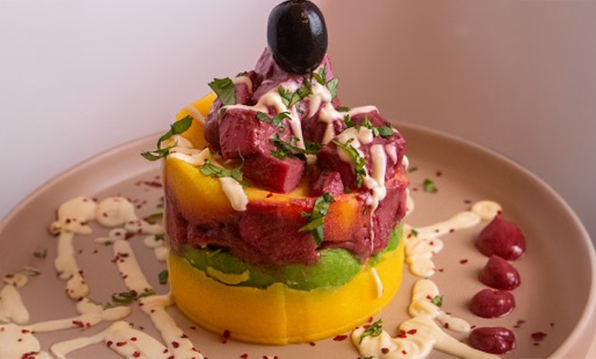 Image 3: Menú de 3 platos con bebida por persona para 2 o 4 personas
