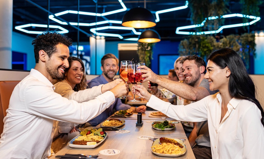 Image 16: 45 oder 90 Min. SOCCERBEAT für 1 Person: Fußballwelt mit 13 Spielzonen für Spiel & Wettbewerb (bis 32% sparen)