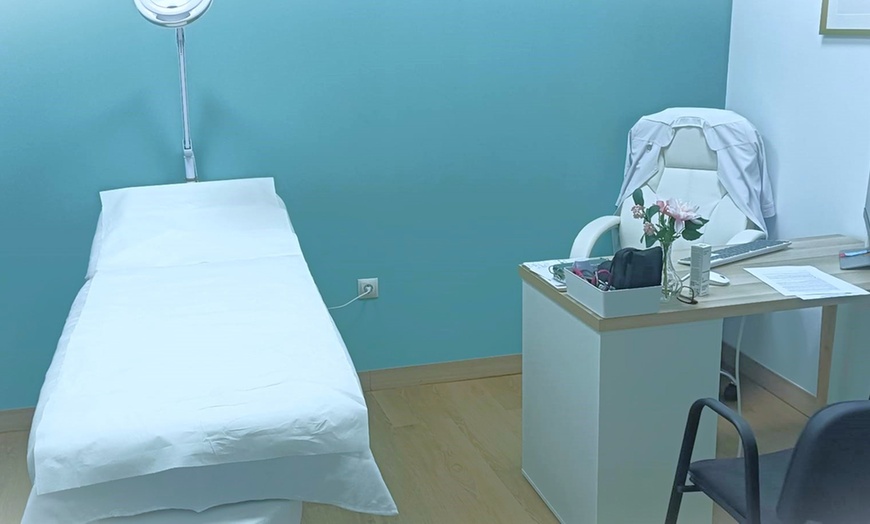 Image 4: Tratamiento reafirmante inyectable en tercio superior facial