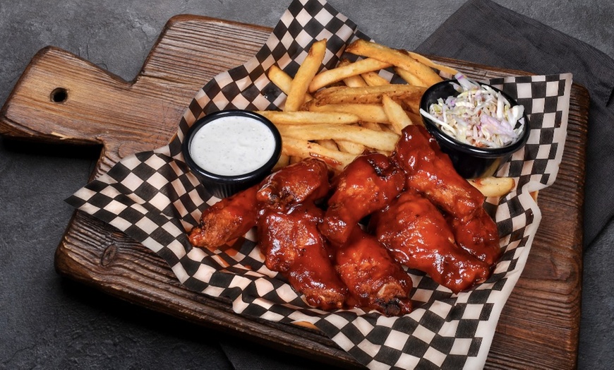 Image 2: Food and Drink Credit Worth $40 or $80 at a Lively Poker Venue 