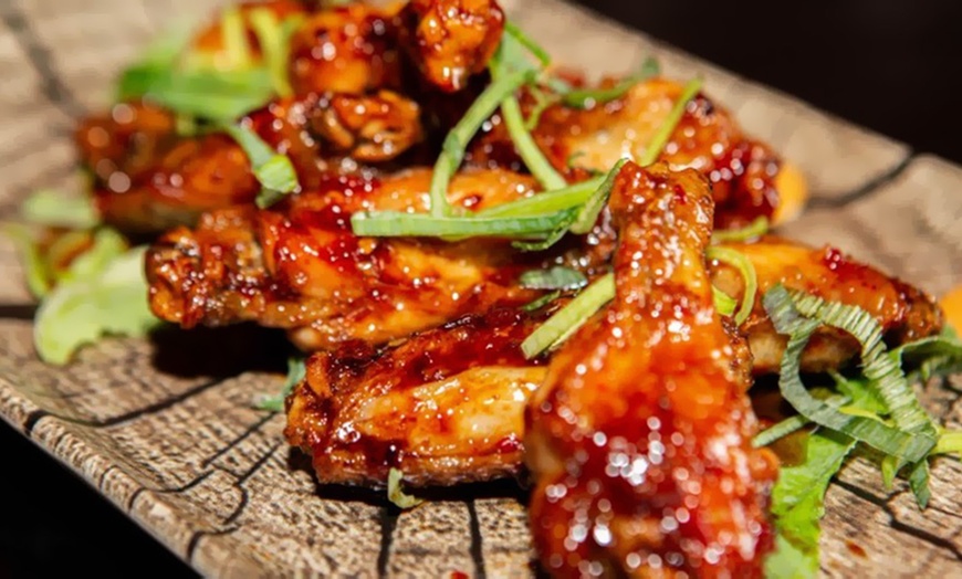 Image 5: Menú de parrillada criolla o hamburguesas para 2 o 4 y opción a vino