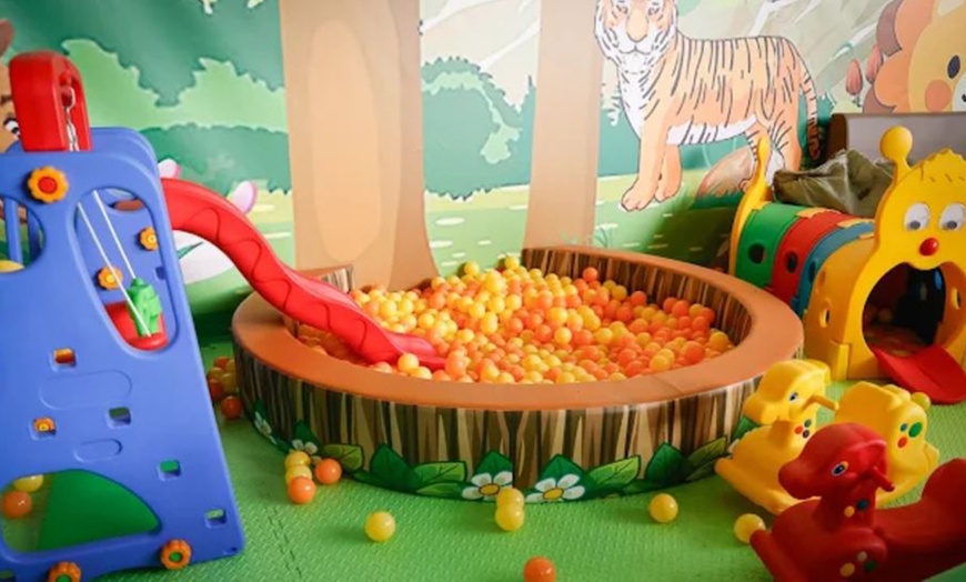 Image 5: Eintritt für 1-2 Erwachsenen & 1-2 Kinder inkl. Spielcoin & Slush Eis
