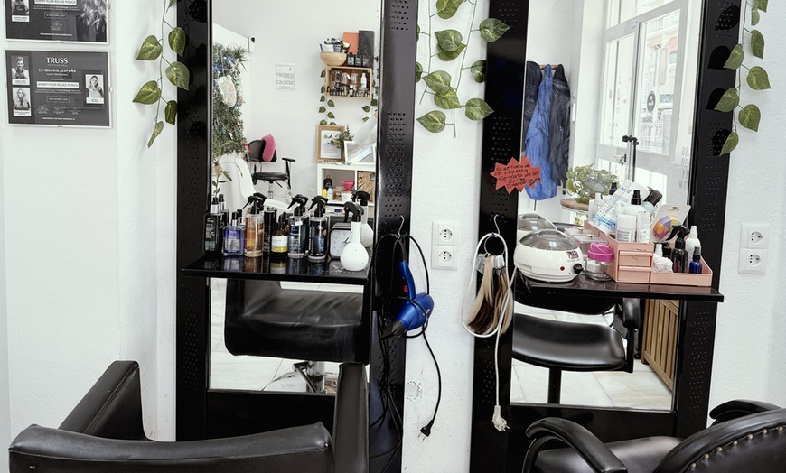 Image 4: Tratamiento capilar: lifting, reconstructivo o antiencrespamiento