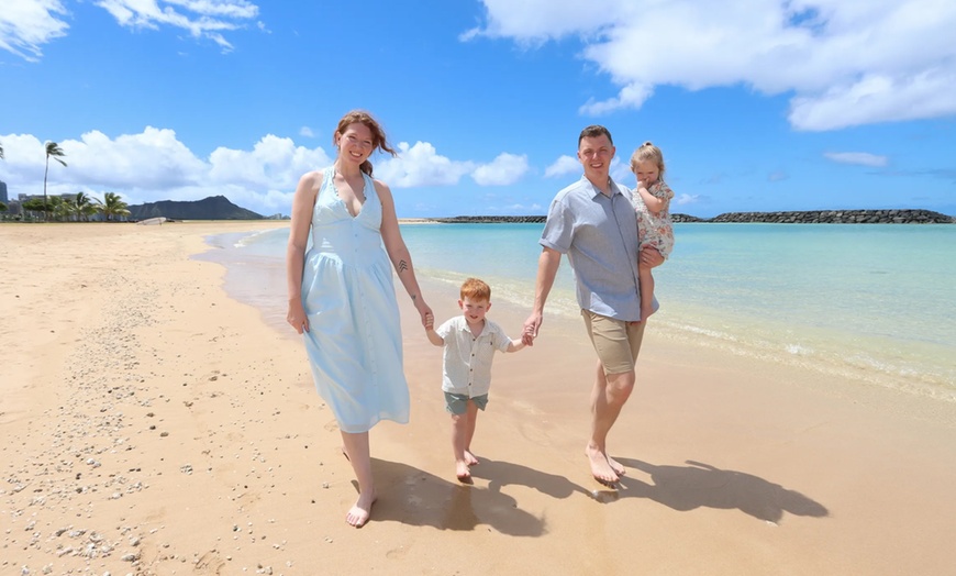 Image 2: Capture Beautiful Outdoor Portraits with Isle of Photos