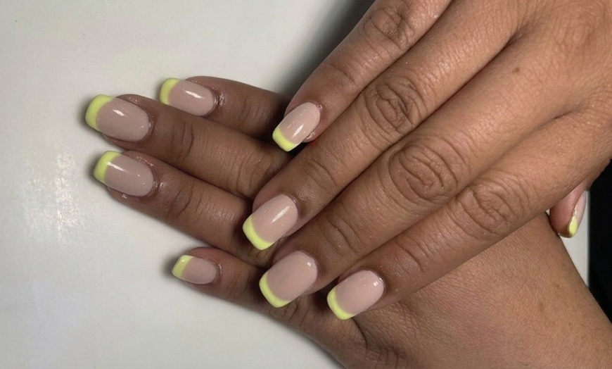 Image 2: Long-Lasting Gel Manicures & Pedicures for Chip-Resistant Shine
