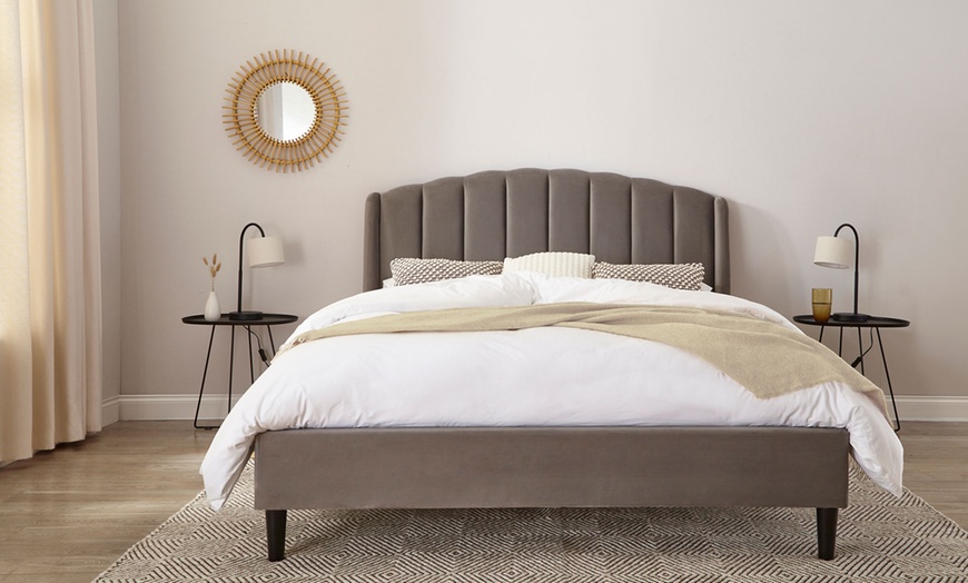 Image 9: Aurelia Winged Upholstered Bed 