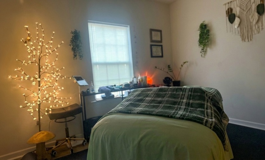 Image 3: Deep Tissue / Therapeutic Massage for Tension Relief & Mobility