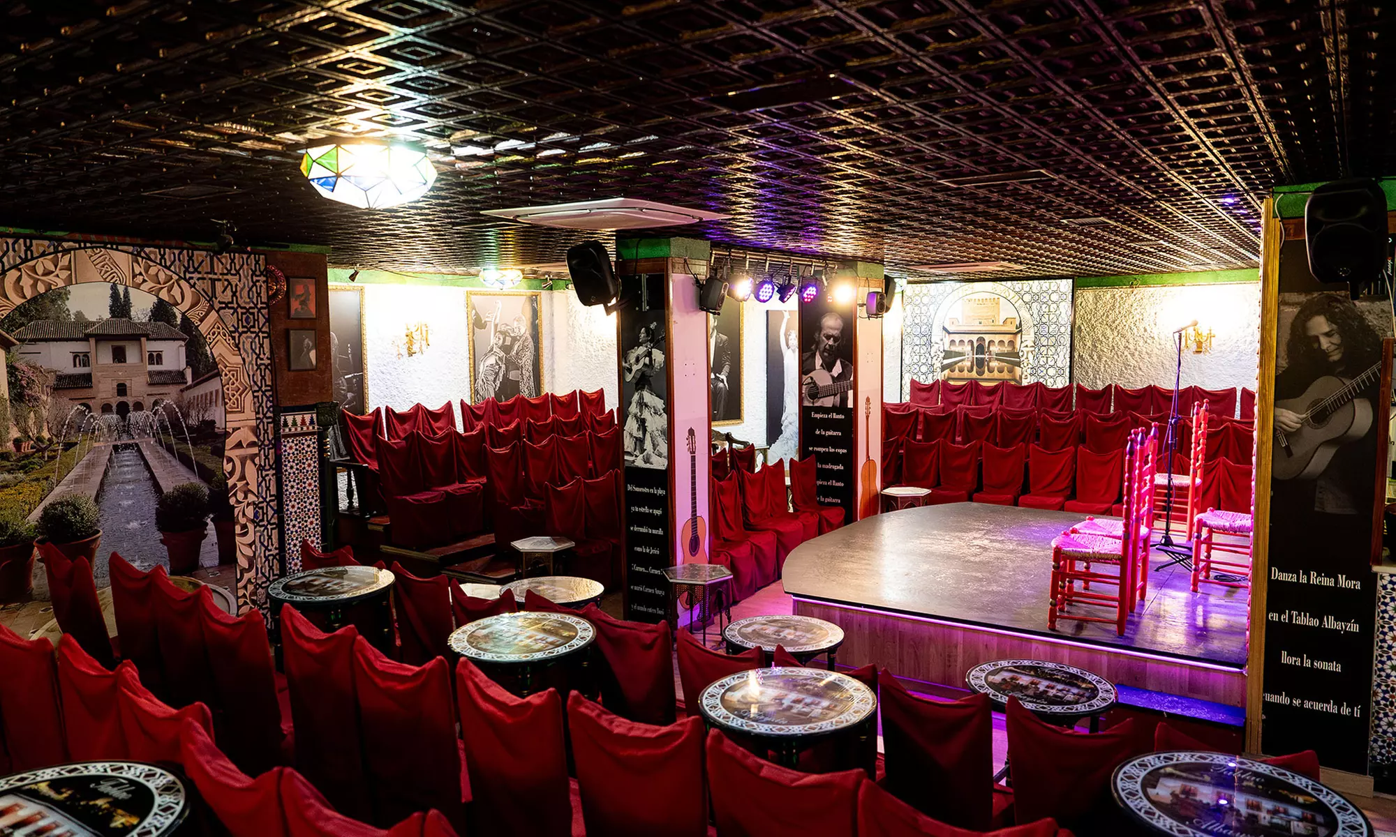 Entrada a espectáculo flamenco para 2 o 4 personas con consumición