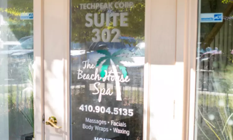 One 60 Min Swedish Massage, Aromatherapy, Lymphatic Facial Massage