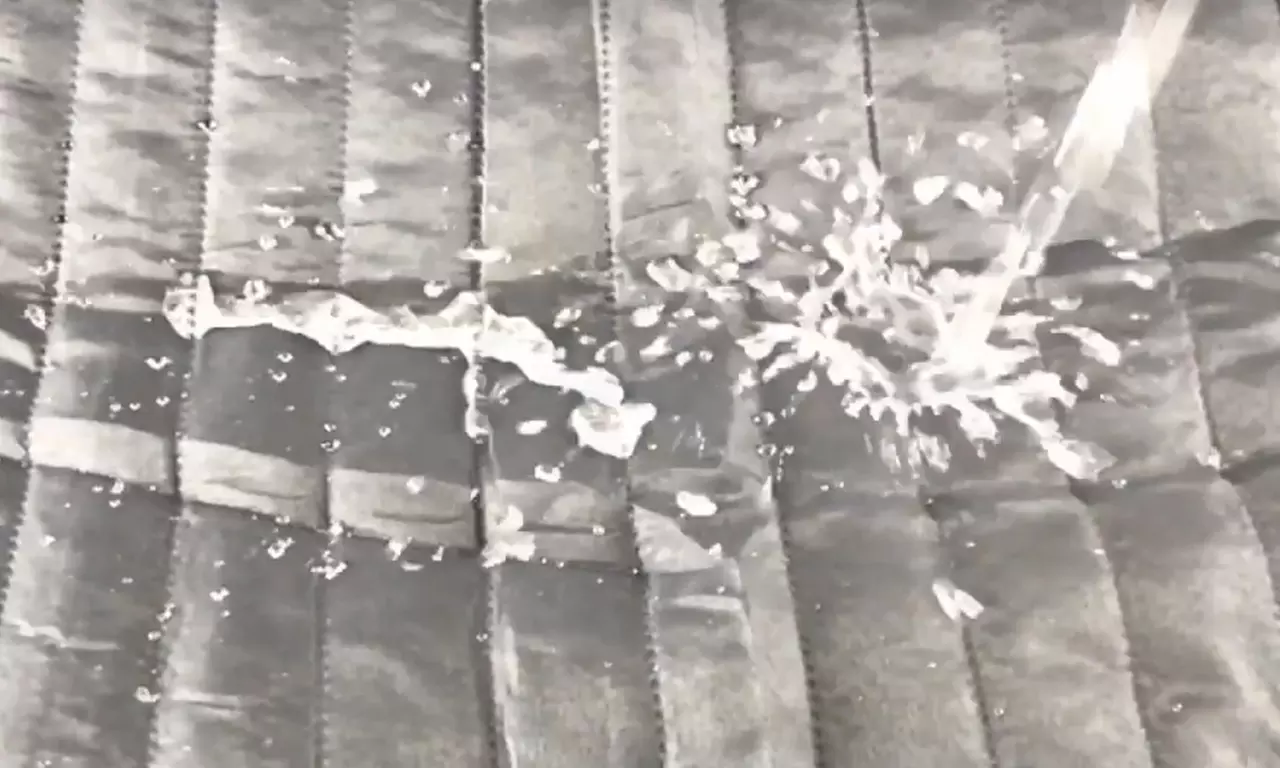 Gesteppter Sofaschoner