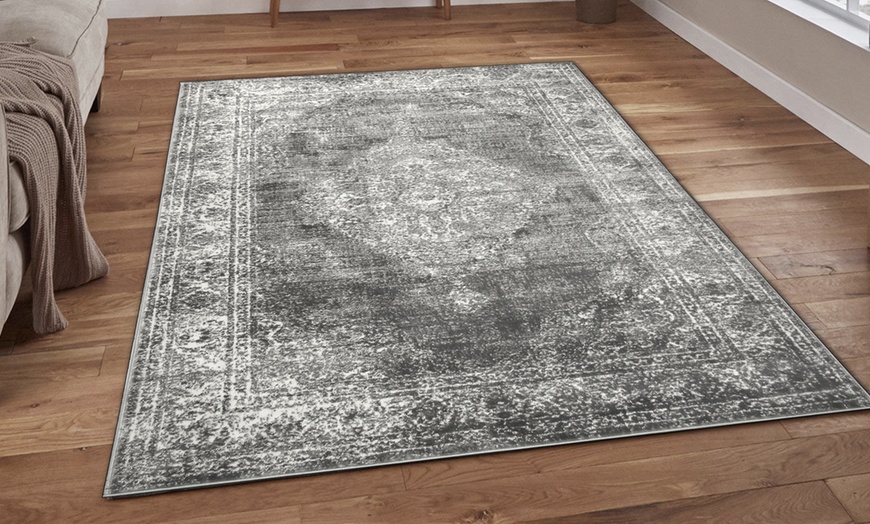 Image 2: Vintage Style Rug