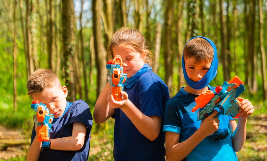 Image 1: Laserjagers opgelet: ga de strijd aan met een lasergame op locatie