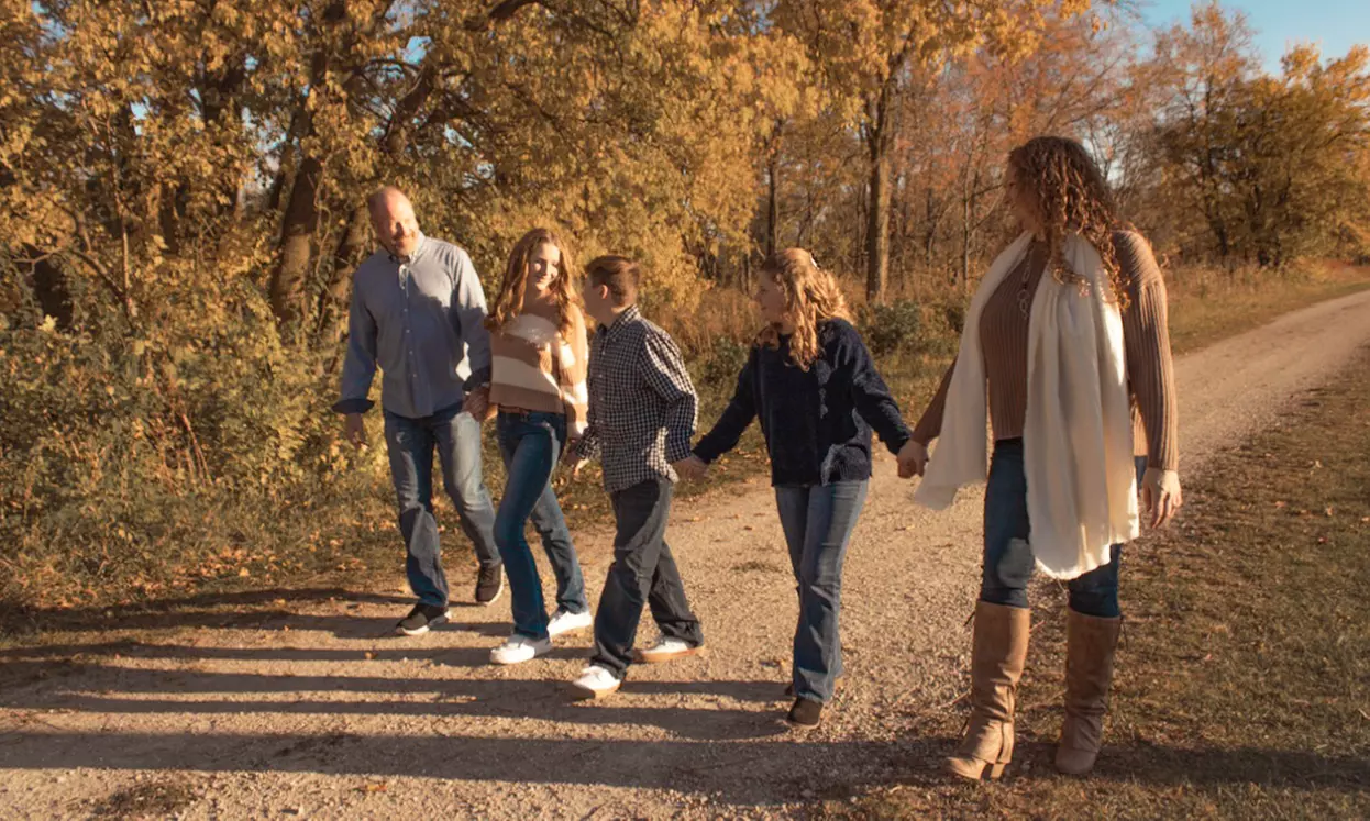 30 or 60 Minute Outdoor Photography Sessions with Downloadable Photos