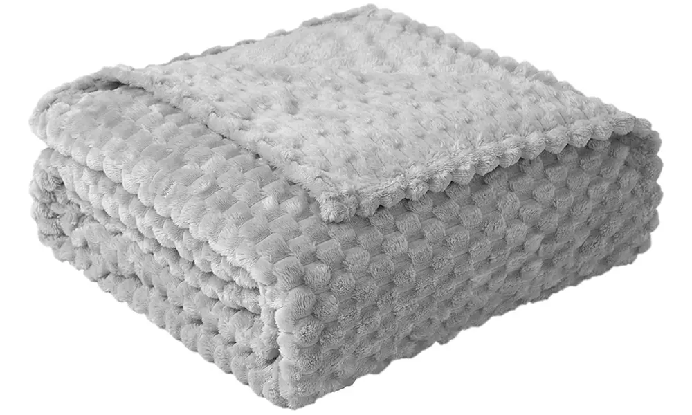 All-Season 300GSM Dot Pattern Soft Warm Fleece Blanket