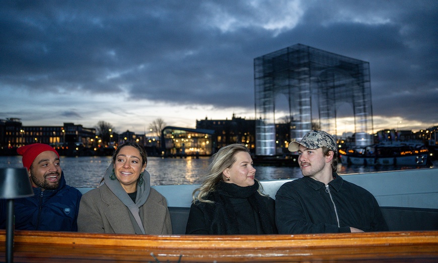 Image 9: Amsterdam Light Festival: rondvaart door de grachten