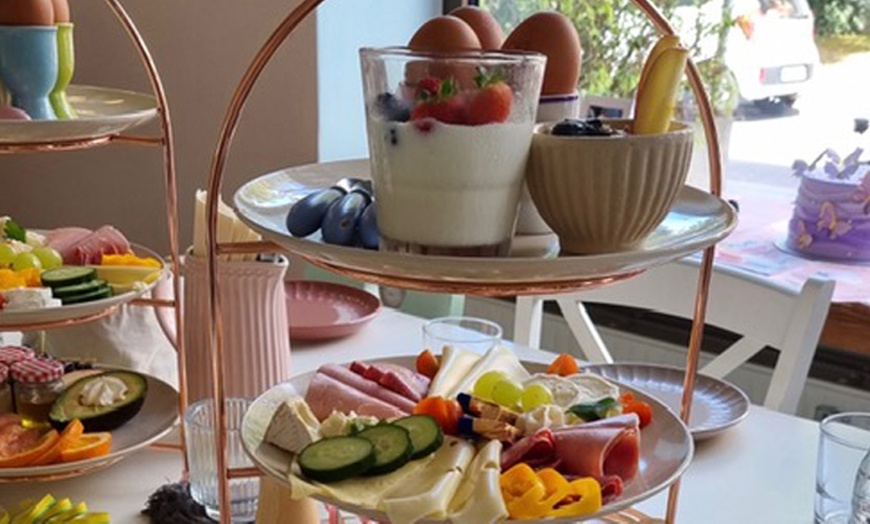 Image 6: Frühstücks-Etagere für 2 - 4 Personen