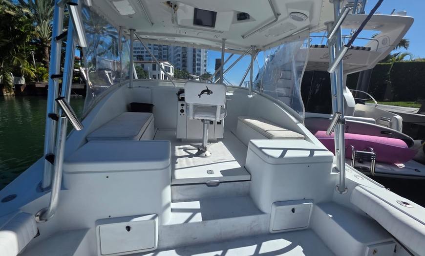 Image 11: 4 or 8 Hour Private Deep Sea Fishing Charter Experience in Miami Beach