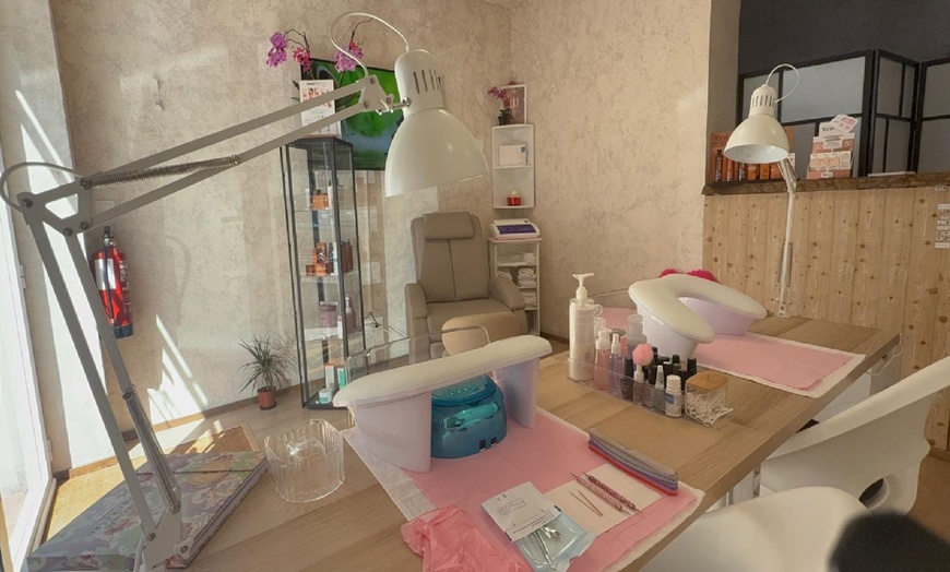 Image 3: Limpieza facial completa con opción a microdermoabrasión y máscara LED