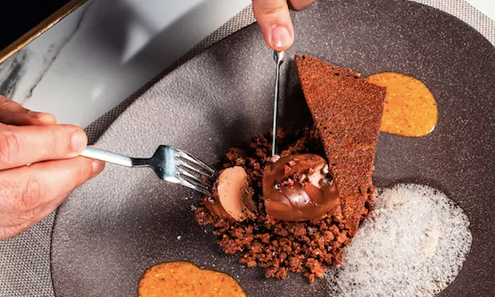 Get 3 Course Dinner For 2 or 4 w/Cocktails or $50/$100 Dining Credit