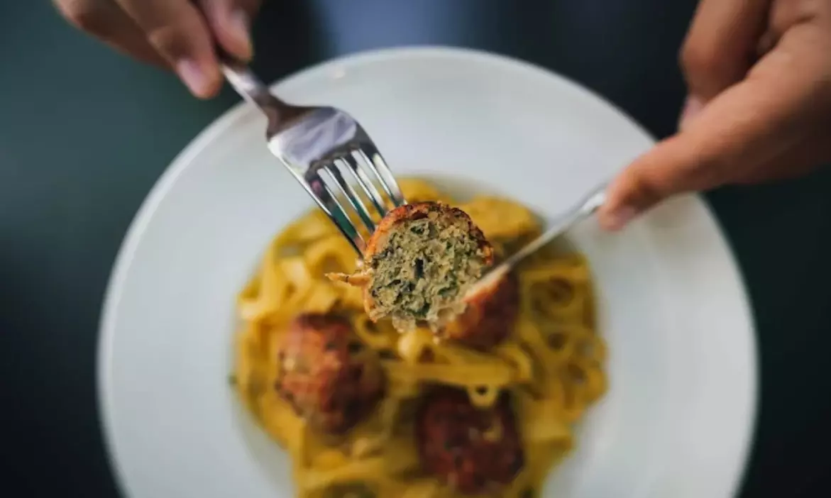 Menú mediterráneo con entrante, principal, postre y bebida para 2 o 4