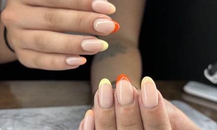Beauté des mains avec pose de vernis semi-permanent
