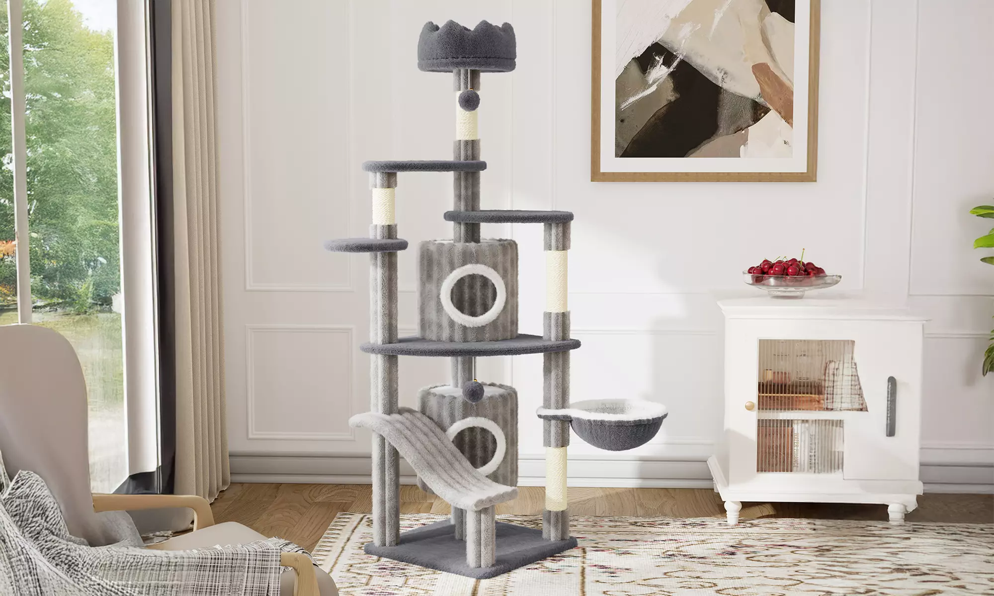 Meerlaagse grijze kattenboom