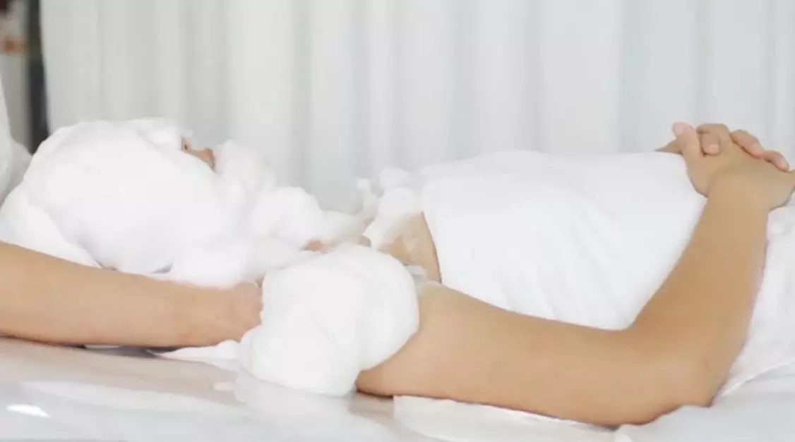 No Pain, All Glow: The Deep-Clean Facial Your Pores Need