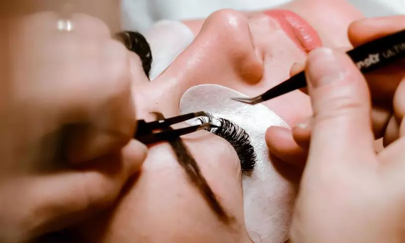 Lifting y tinte de pestañas con opción a diseño y laminado de cejas