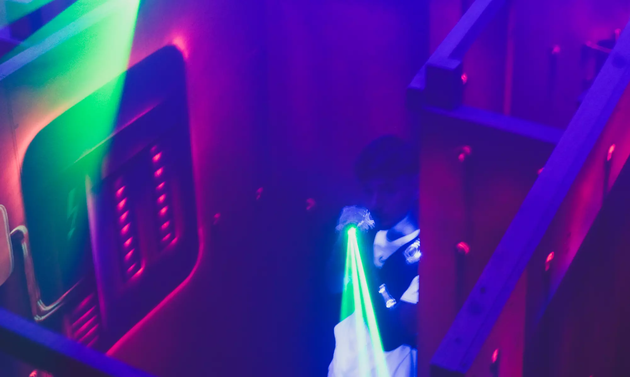 Session trampoline d'1h ou 2h de trampoline, et/ou 1 ou 2 sessions de Laser Game (20% de remise)