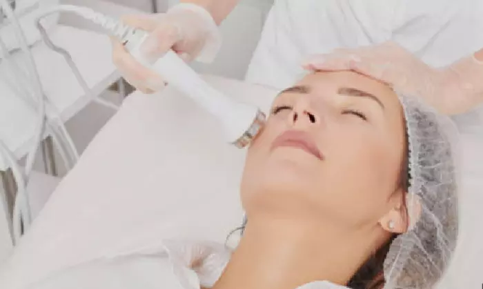 Sesión de tratamiento HIFU con ultrasonidos en rostro y/o cuello para 1 persona con hasta un 84% de descuento - Primary Image