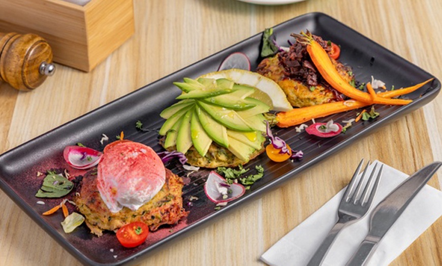 Image 9: Get $50 or $100 to Spend on Food and Drinks