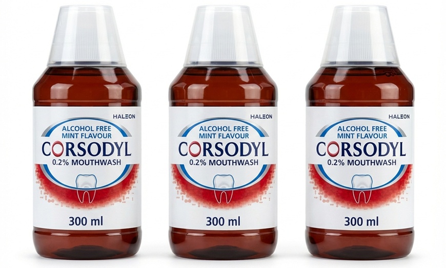 Image 3: Up to Three Corsodyl Alcohol Free Mouthwash, Mint Flavour, 300ml 