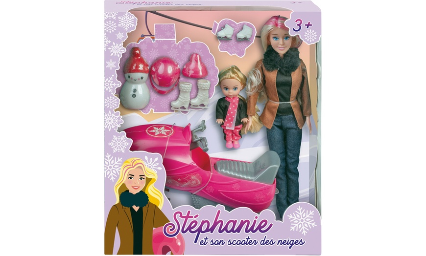 Image 2: Poupée de 11 cm en tenue d'hiver