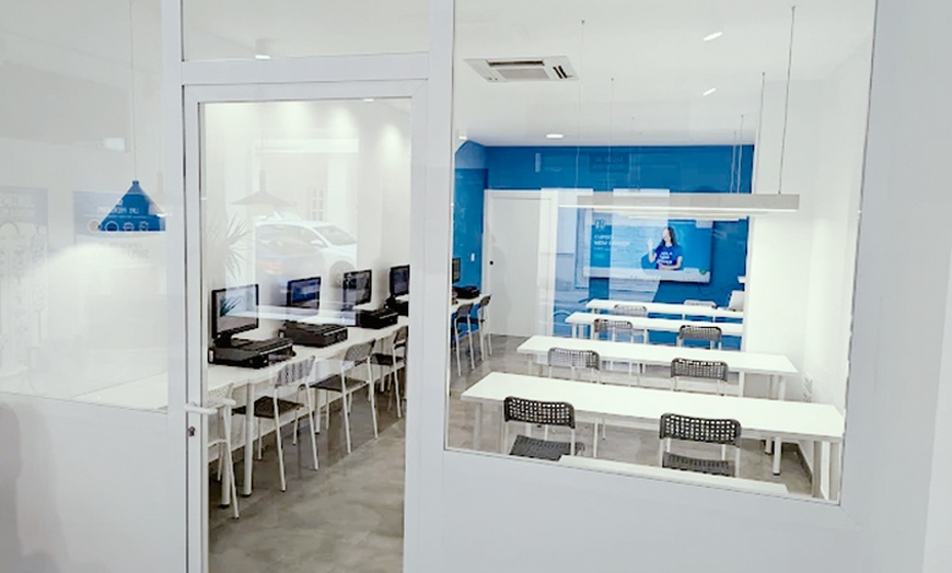 Image 2: Curso teórico intensivo plus online con tutoría y acceso AEOL Basic