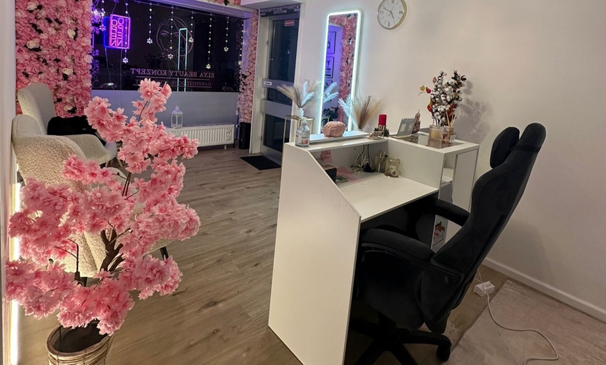 Image 5: Bis zu 38% Rabatt auf den Maniküre-Pediküre bei Elya Beauty