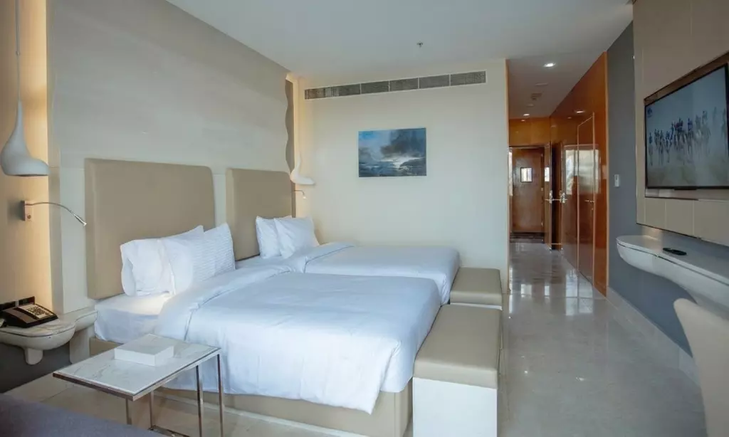 5* Al Ain: 1 Night Weekday or Weekend Stay with Optional Breakfast