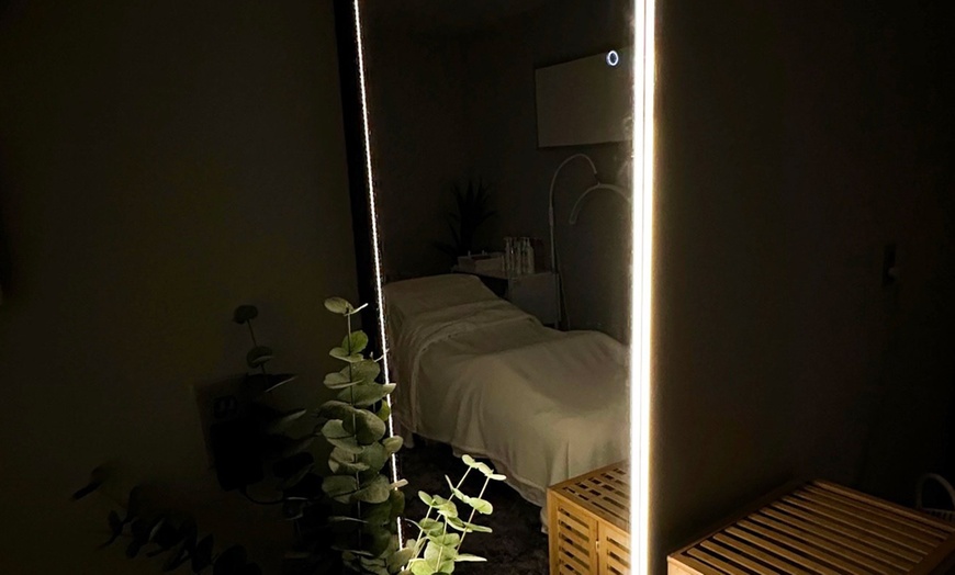 Image 8: 45-min Neck, Face, and Scalp Massage or 55-min Facial w/ Scalp & More